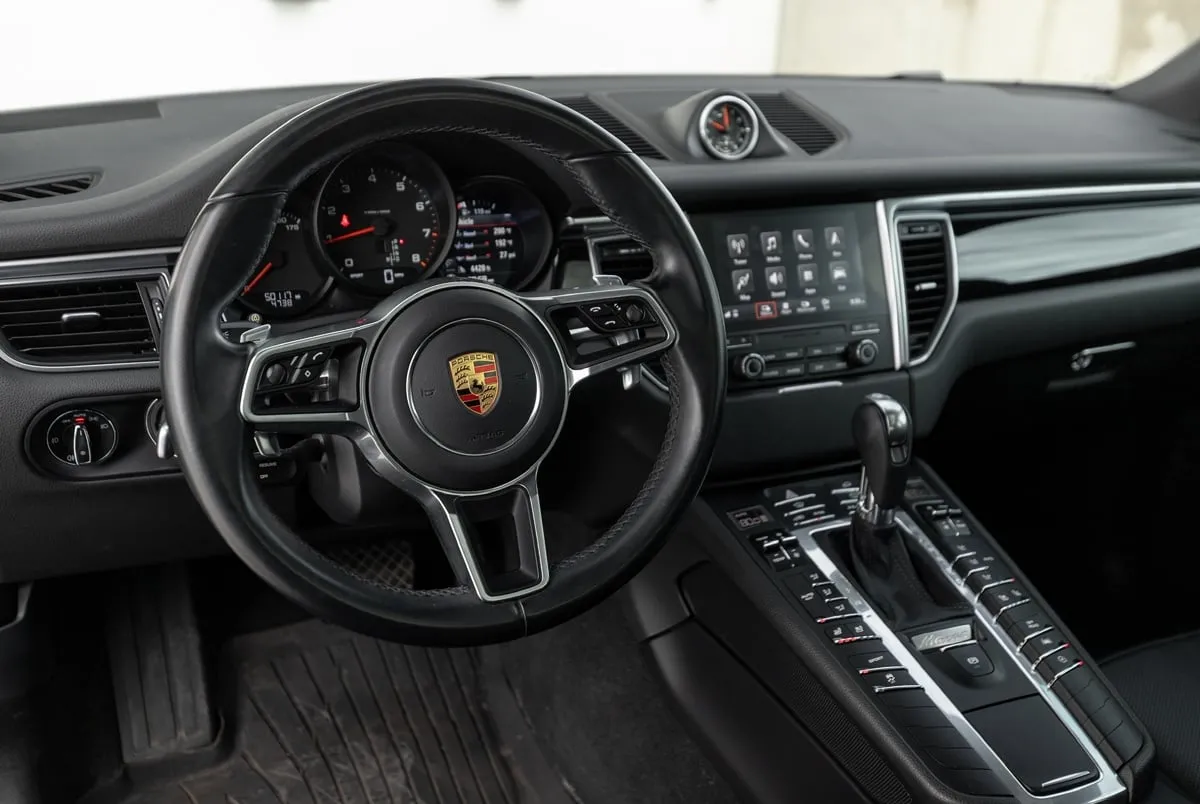 Porsche Macan Base in blue, photo 5