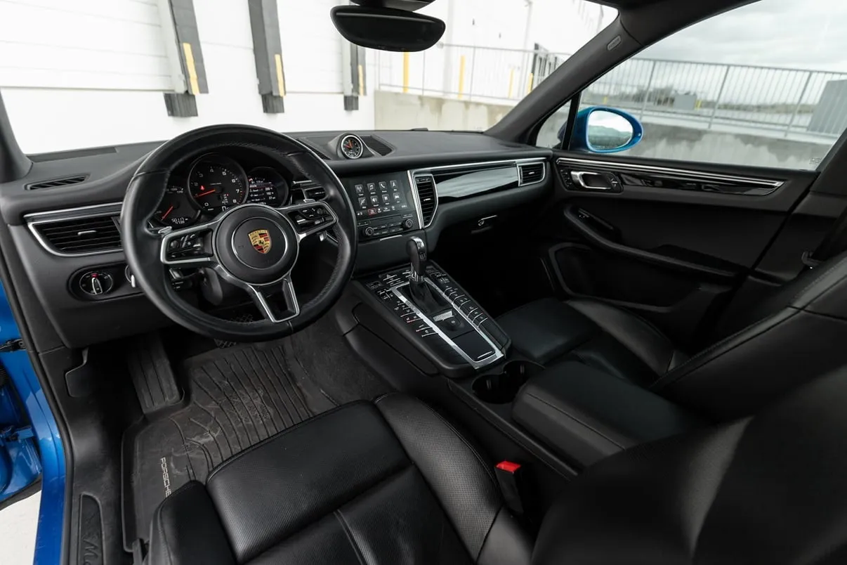 Porsche Macan Base in blue, photo 6