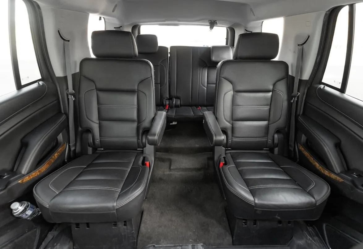 GMC Yukon Denali in black, photo 5